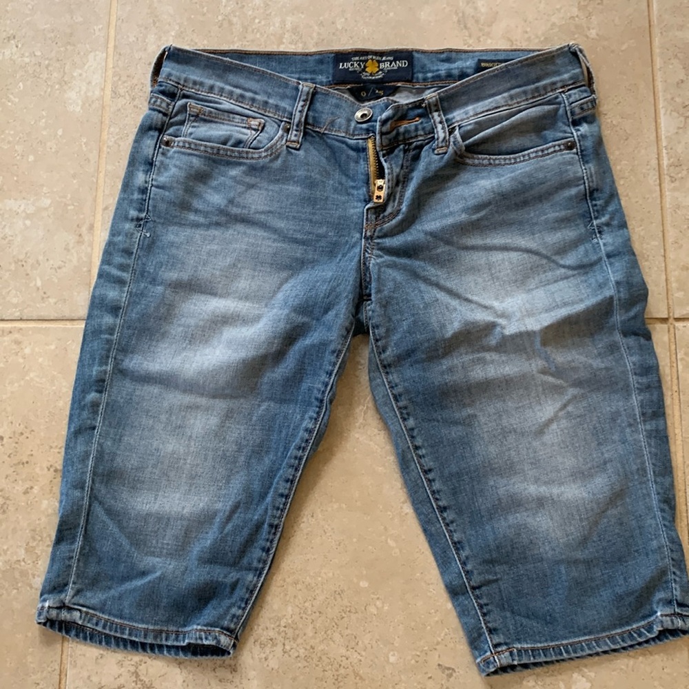 Lucky Brand Brigitte Bermuda shorts, light wash SZ 0/25